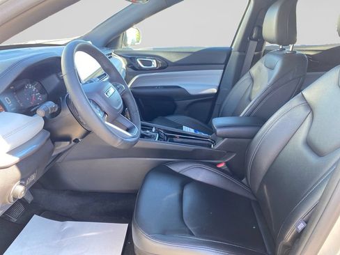 Certified 2025 Jeep Compass Limited AWD/4WD image 21