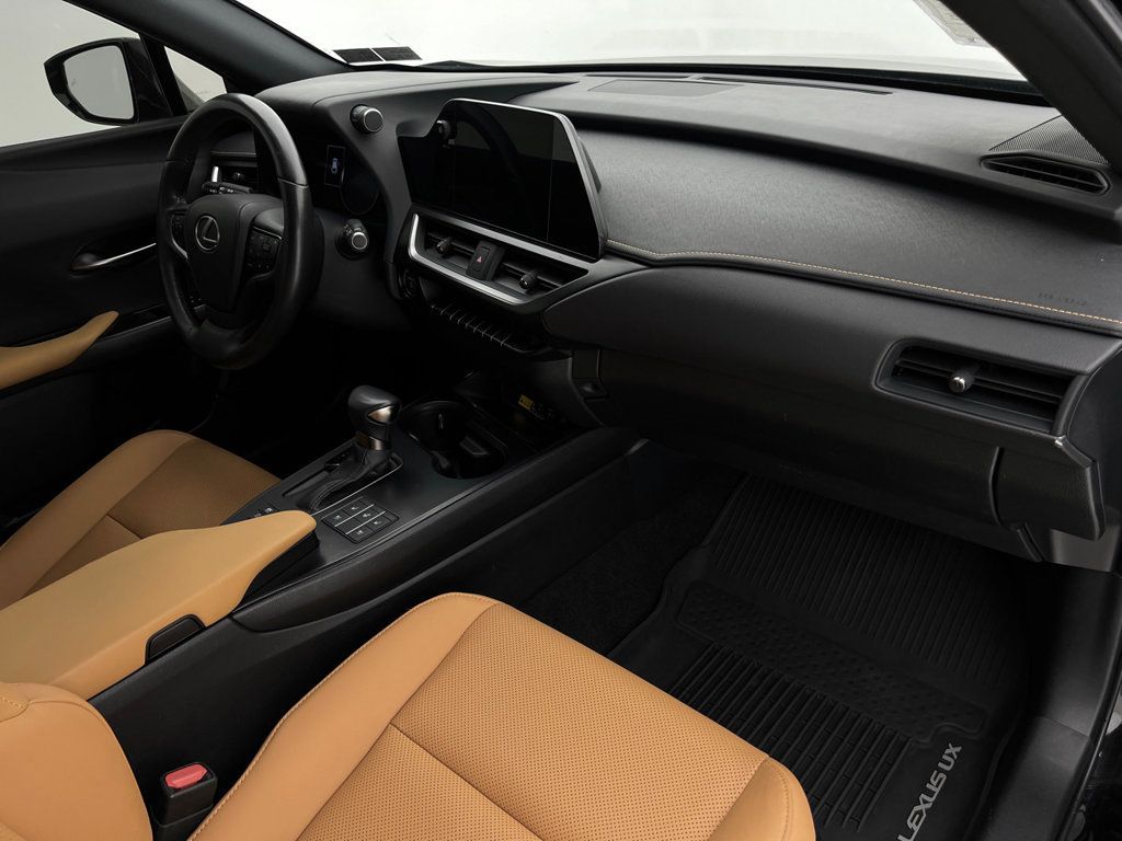 Used 2023 Lexus UX 250h AWD w/ Premium Package image 13