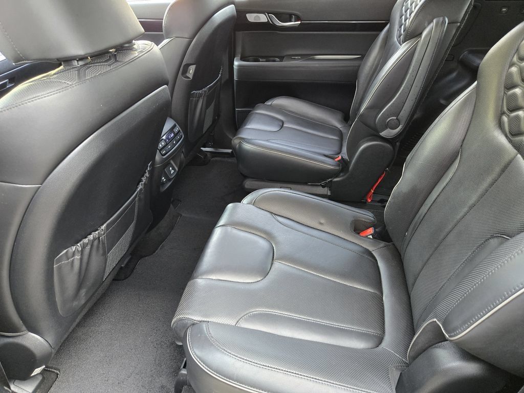 Used 2022 Hyundai Palisade Limited w/ Cargo Package FWD image 26