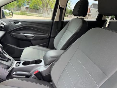 Used 2016 Ford Escape SE image 33