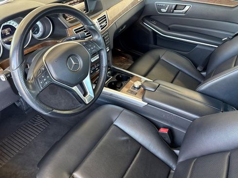 Used 2014 Mercedes-Benz E 350 4MATIC Sedan image 4