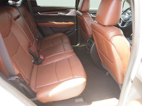 Used 2020 Cadillac XT5 Sportv AWD/4WD image 16