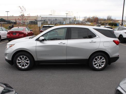 Used 2020 Chevrolet Equinox LT w/ Driver Convenience Package image 5