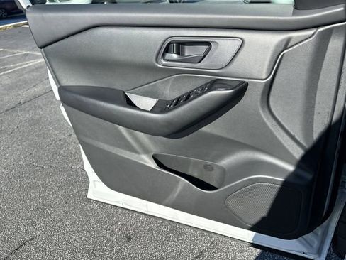 Certified 2025 Nissan Rogue S image 16