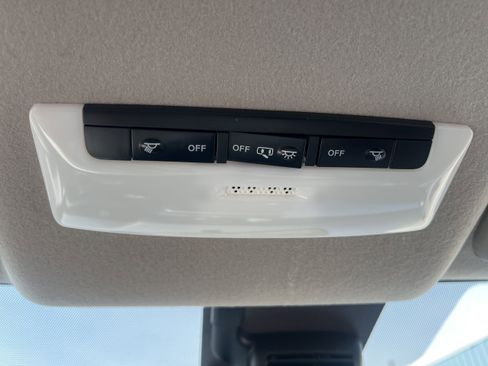 Used 2024 Nissan Versa SV w/ Trunk Package FWD image 15