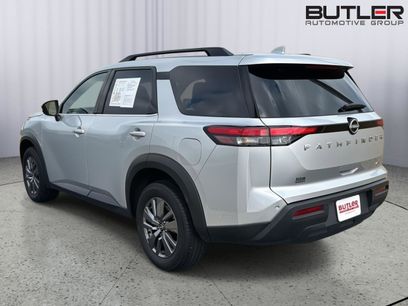 Used 2025 Nissan Pathfinder SV