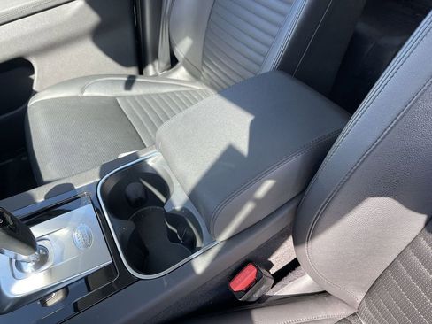 Used 2023 Land Rover Discovery Sport S image 21