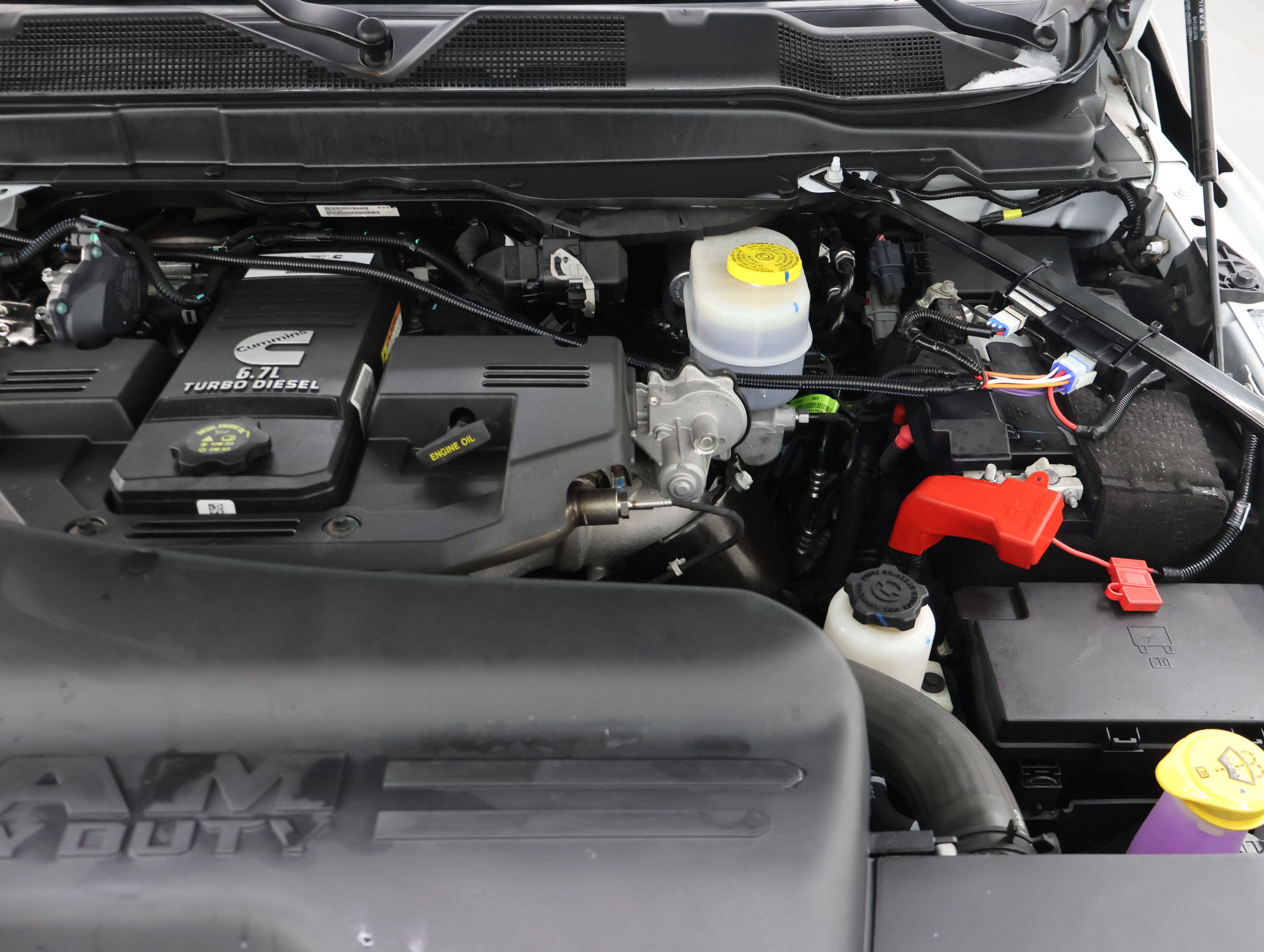Used 2024 RAM 3500 Tradesman w/ Chrome Appearance Group AWD/4WD image 19