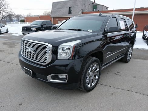 Used 2016 GMC Yukon Denali w/ Open Road Package image 11