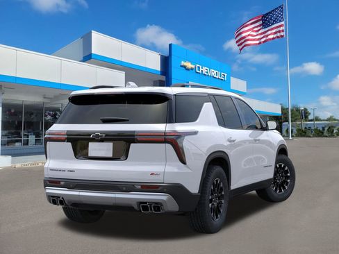 New 2026 Chevrolet Traverse Z71 w/ Enhanced Driving Package image 4