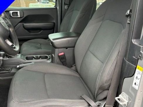 Used 2019 Jeep Wrangler Sport AWD/4WD image 17