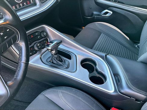 Used 2019 Dodge Challenger SXT RWD image 13