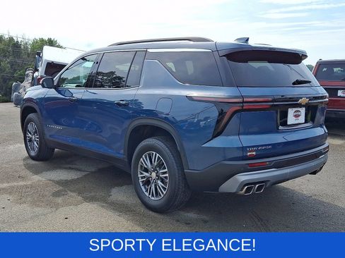 Used 2024 Chevrolet Traverse LT FWD image 5