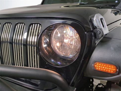 Used 2020 Jeep Gladiator Sport w/ Quick Order Package 24S image 10