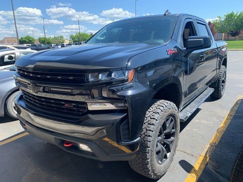 Used 2019 Chevrolet Silverado 1500 LT Trail Boss AWD/4WD image 2