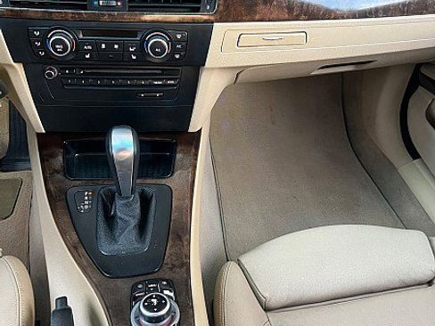 Used 2010 BMW 335i Sedan image 12