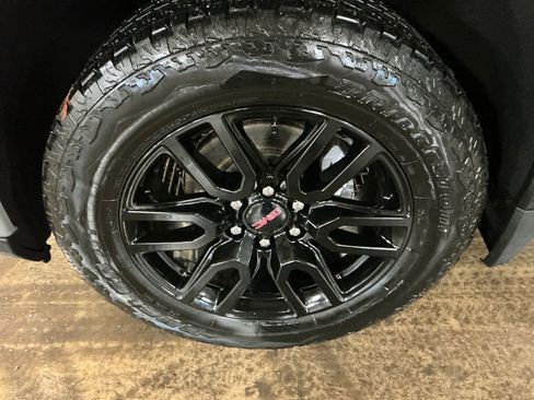 Used 2023 GMC Sierra 1500 Elevation AWD/4WD image 11