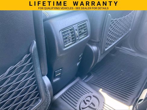 Used 2018 Toyota 4Runner Limited AWD/4WD image 30