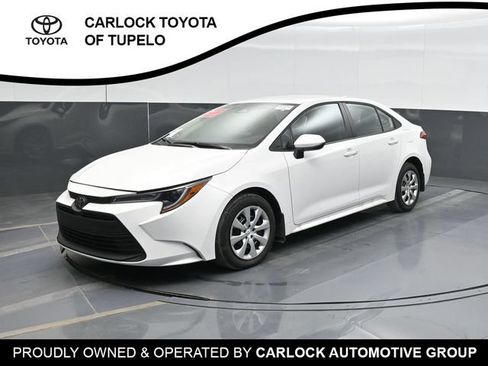 Used 2026 Toyota Corolla LE FWD image 1