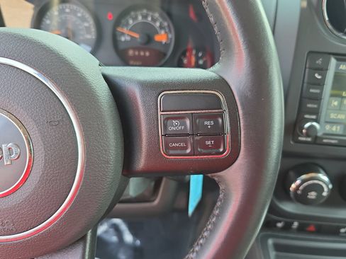 Used 2017 Jeep Patriot High Altitude AWD/4WD image 17
