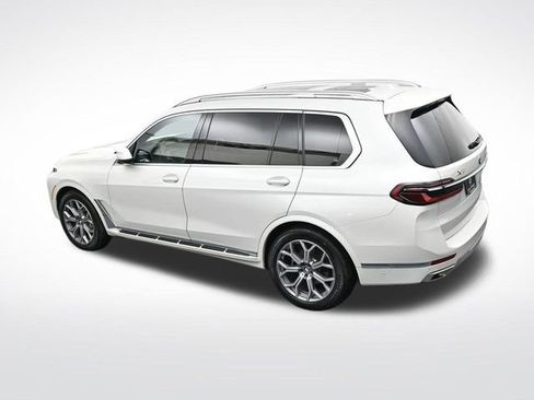 Used 2025 BMW X7 xDrive40i w/ Premium Package image 23