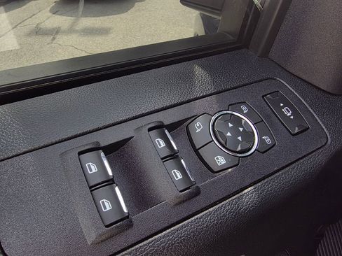 Used 2019 Ford F350 Lariat w/ Lariat Ultimate Package image 12