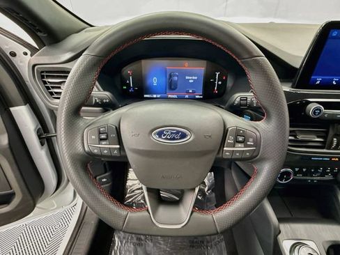 Certified 2025 Ford Escape ST-Line FWD image 11