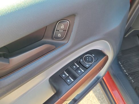 Used 2024 Ford Maverick Lariat FWD image 19