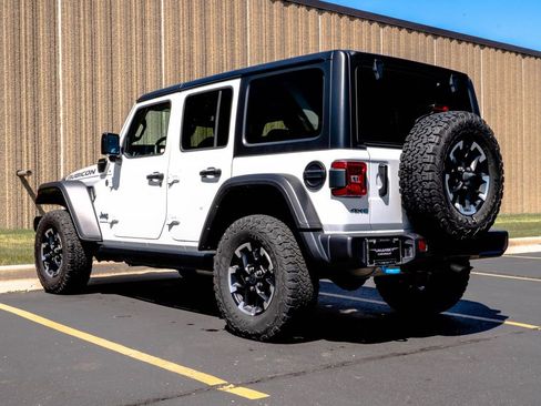 Used 2024 Jeep Wrangler Unlimited Rubicon 4xe AWD/4WD image 7