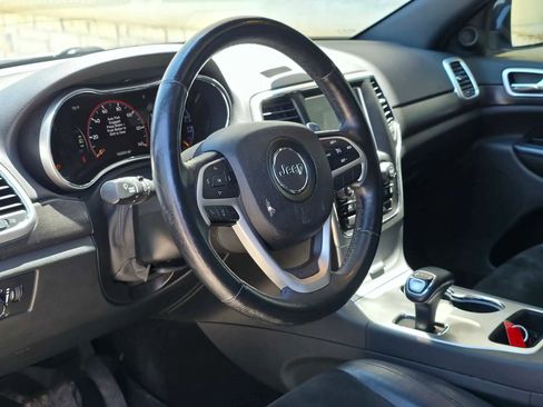 Used 2015 Jeep Grand Cherokee Altitude AWD/4WD image 9