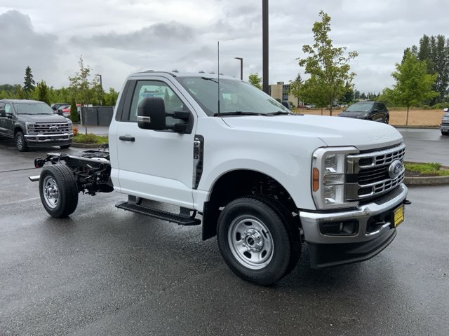 New 2025 Ford F350 XL w/ XL Chrome Package AWD/4WD image 3