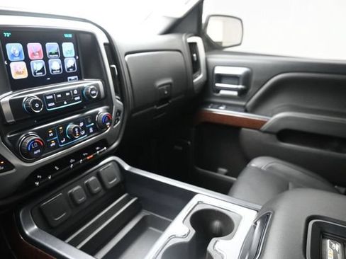 Used 2018 GMC Sierra 1500 SLT w/ Enhanced Driver Alert Package RWD image 29