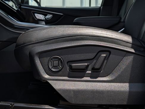 Used 2022 Audi Q7 3.0T Premium Plus image 24