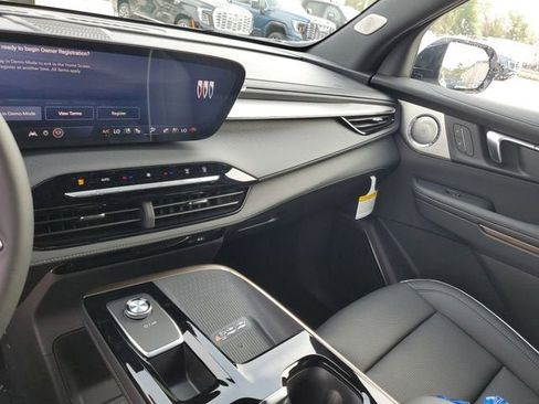 New 2026 Buick Enclave Avenir w/ Super Cruise Package FWD image 27