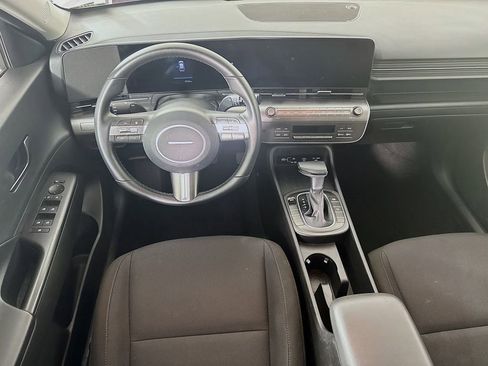 Certified 2025 Hyundai Kona SEL image 22