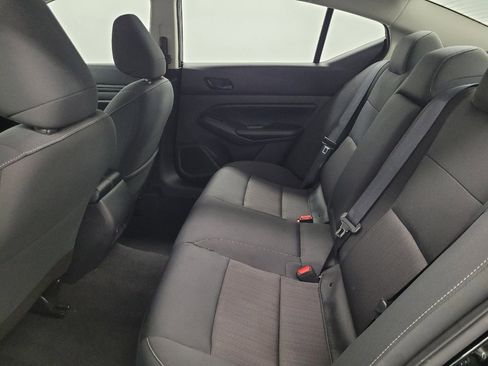 Used 2025 Nissan Altima 2.5 SV AWD/4WD image 18