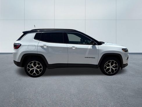 Certified 2024 Jeep Compass Limited AWD/4WD image 8