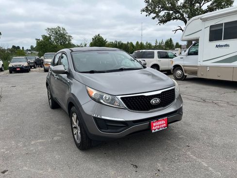 Used 2016 Kia Sportage LX AWD/4WD image 3