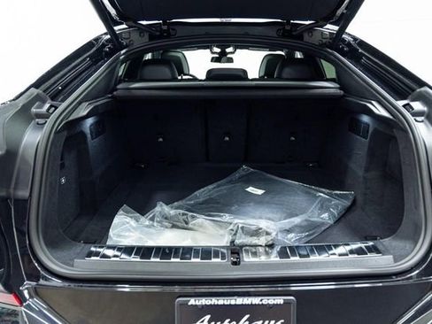 New 2026 BMW X6 xDrive40i image 14