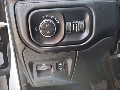 Used 2023 RAM 1500 Limited AWD/4WD image 23