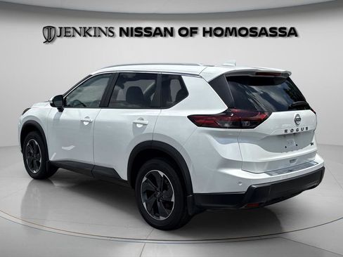 Certified 2024 Nissan Rogue SV w/ SV Premium Package FWD image 7
