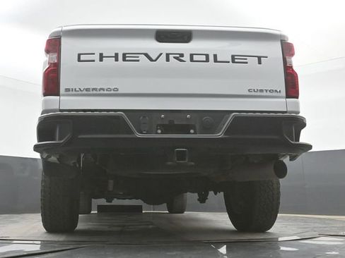 Used 2022 Chevrolet Silverado 2500 Custom w/ Custom Value Package AWD/4WD image 32