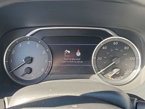 Used 2023 Nissan Frontier SV w/ Tow Package image 10