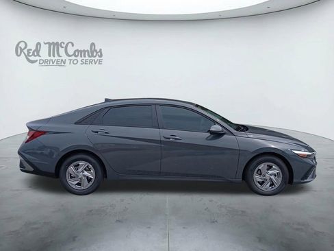 New 2026 Hyundai Elantra SE FWD image 6