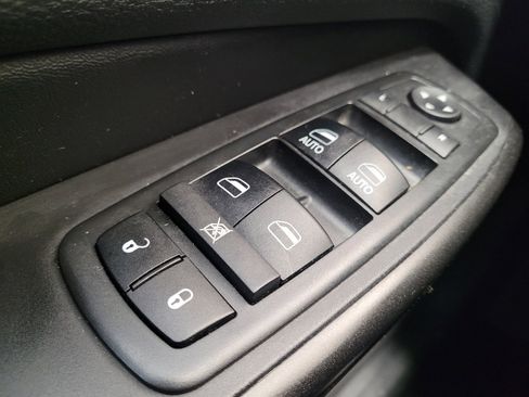 Used 2019 Jeep Cherokee Trailhawk w/ Comfort/Convenience Group AWD/4WD image 27