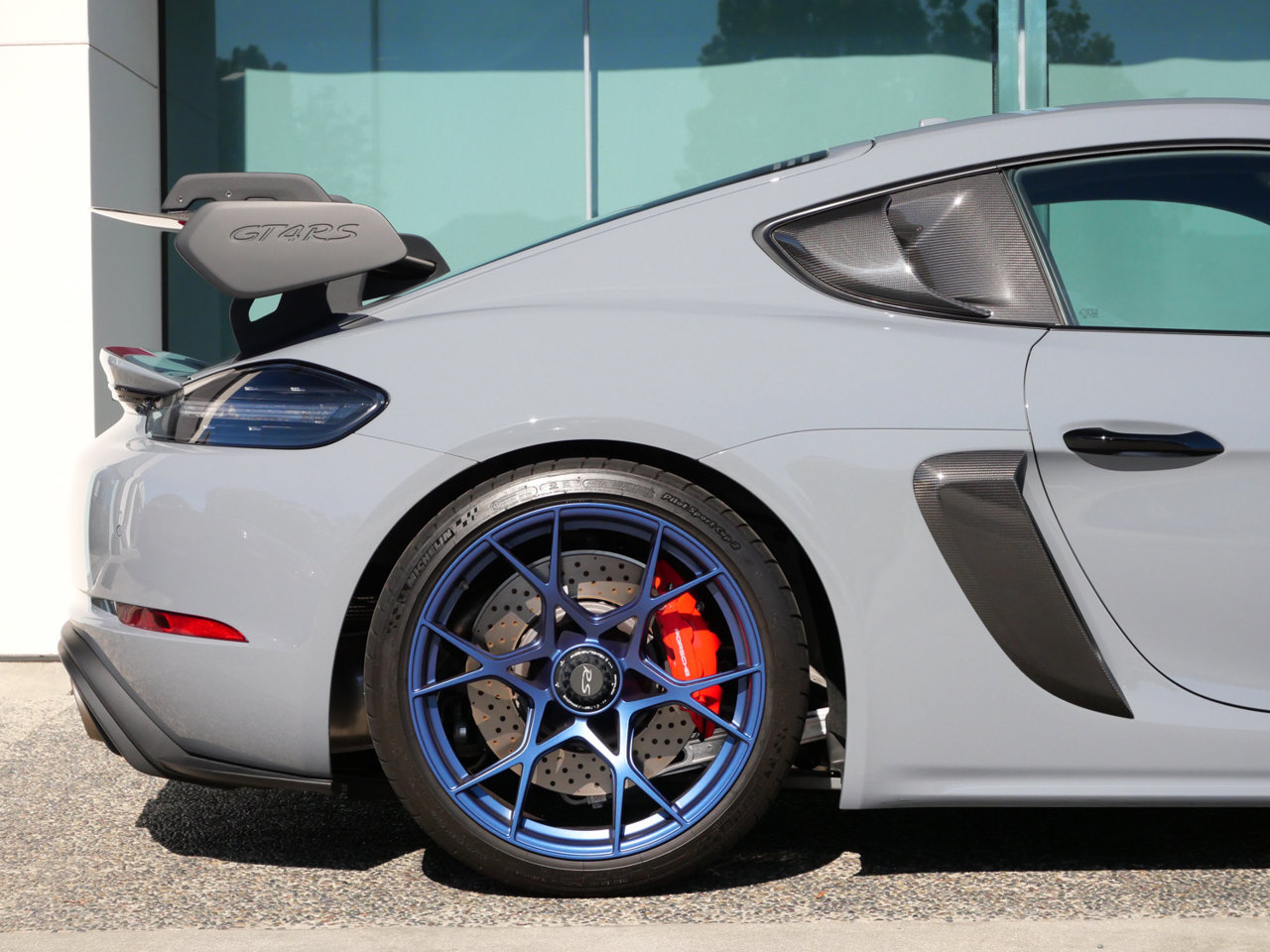 Used 2023 Porsche 718 Cayman GT4 RS w/ Weissach Package RWD image 11