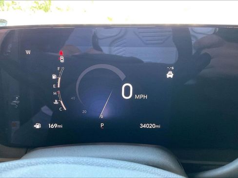Used 2024 Buick Envista Sport Touring w/ Convenience I Package FWD image 7