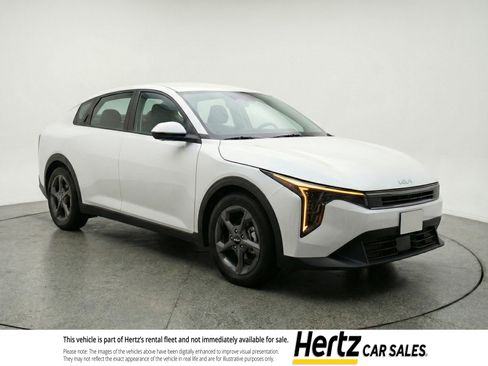 Used 2025 Kia K4 LXS FWD image 1