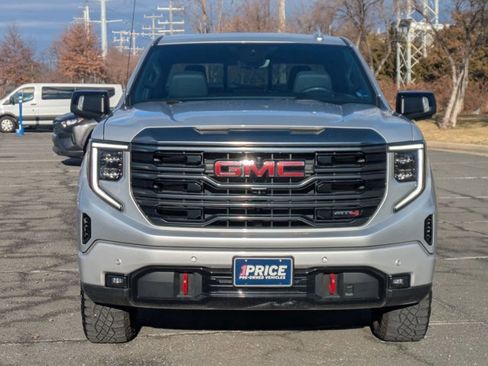 Used 2022 GMC Sierra 1500 AT4 w/ AT4 Premium Package image 2