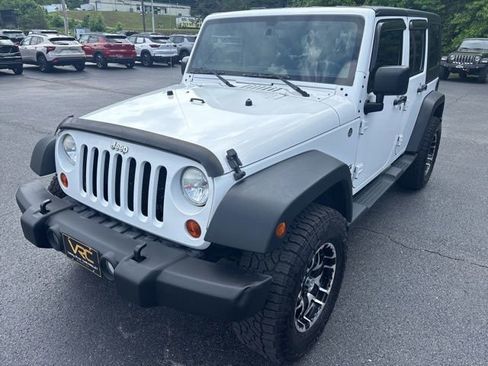 Used 2013 Jeep Wrangler Unlimited Sport AWD/4WD image 9